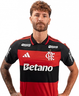 LÉO PEREIRA